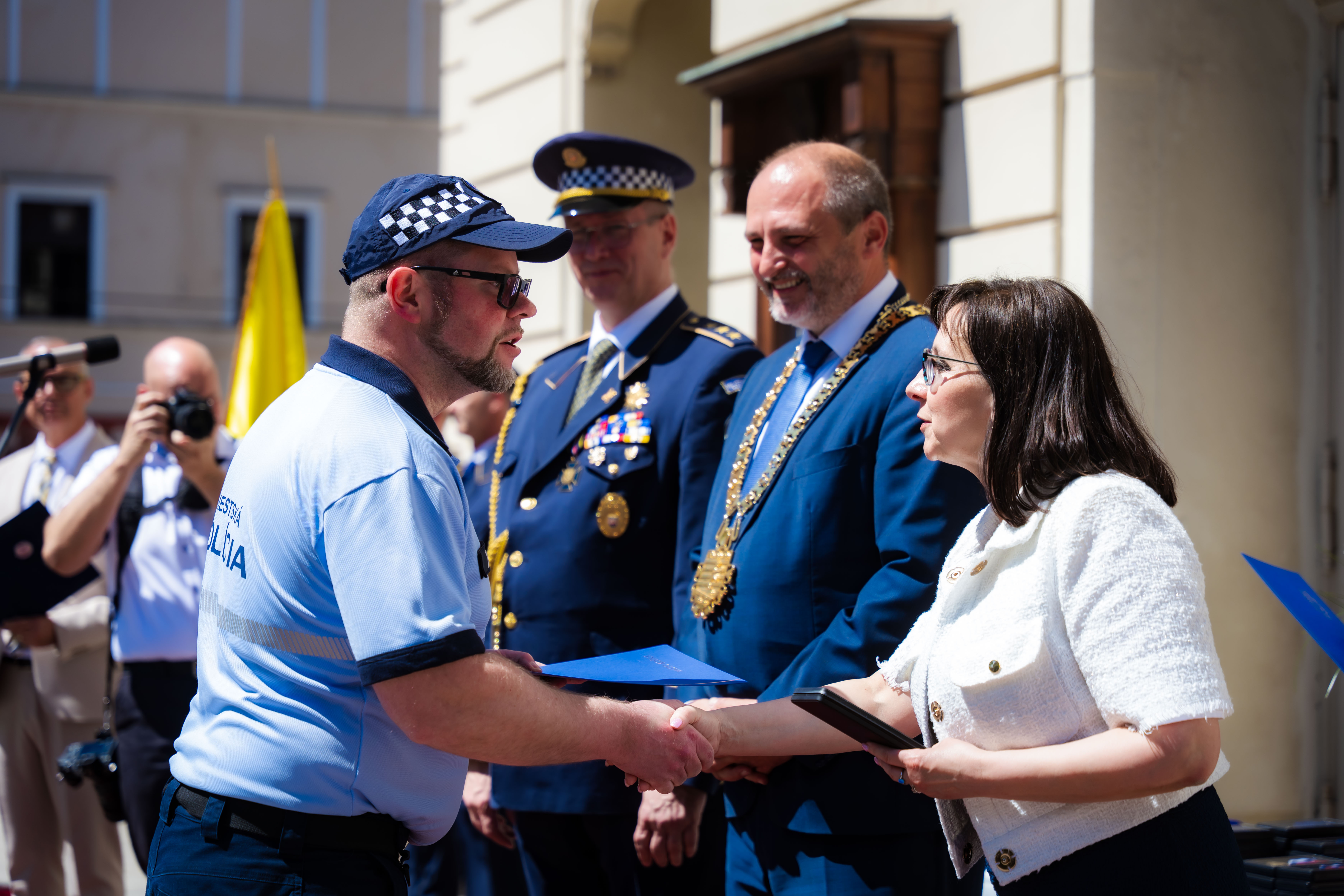 Slavnostne ocenovanie prislusnikov Mestskej policie mesta Kosice -1-35